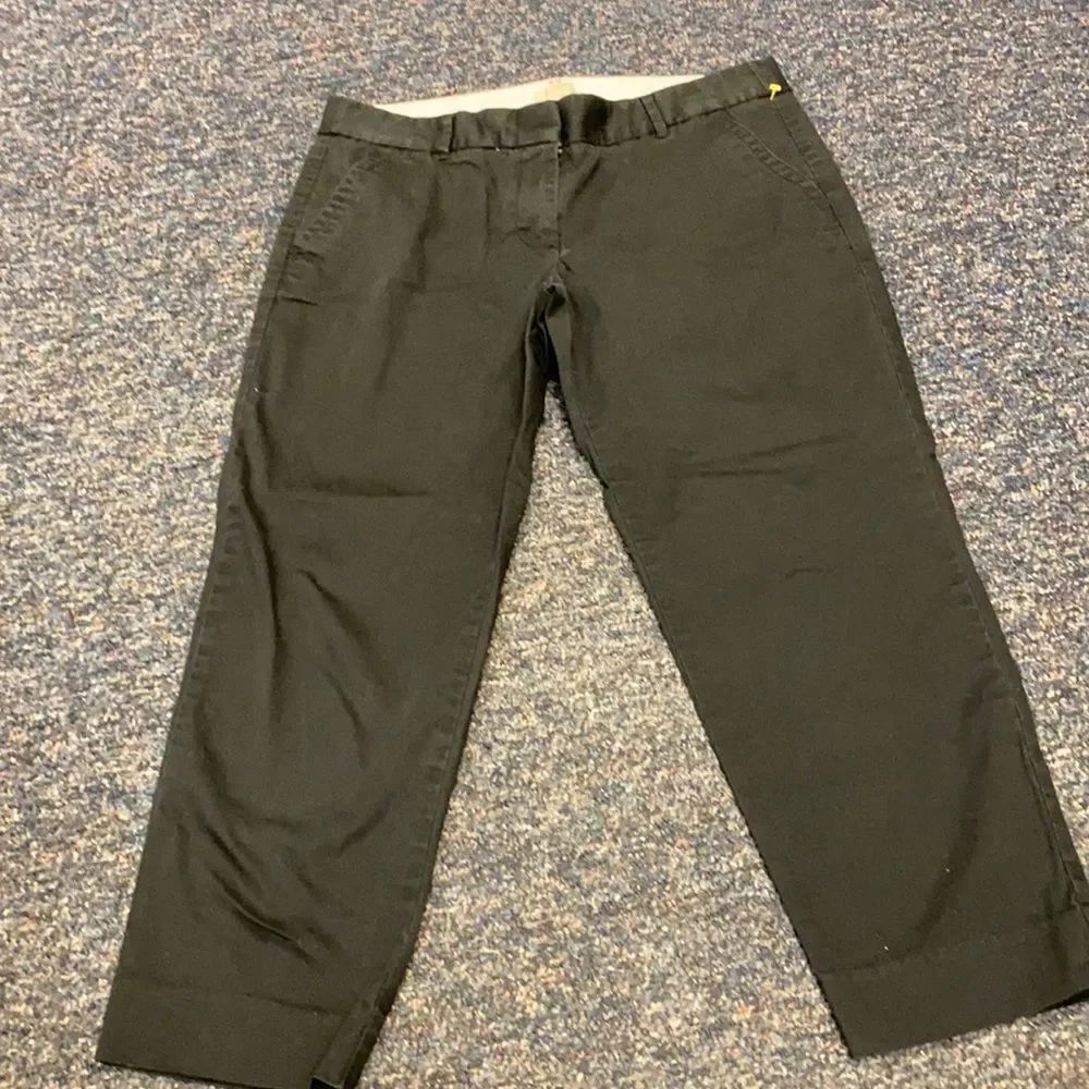 J. Crew Stretch Black Capris sz. 10 Petite